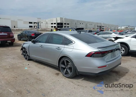 2024 Honda Accord Hybrid Sport z USA, uszkodzony, nr VIN 1HGCY2F50RA007785